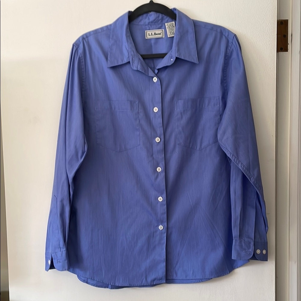 LL Bean Women’s Long Sleeve Button Down Shirt Large